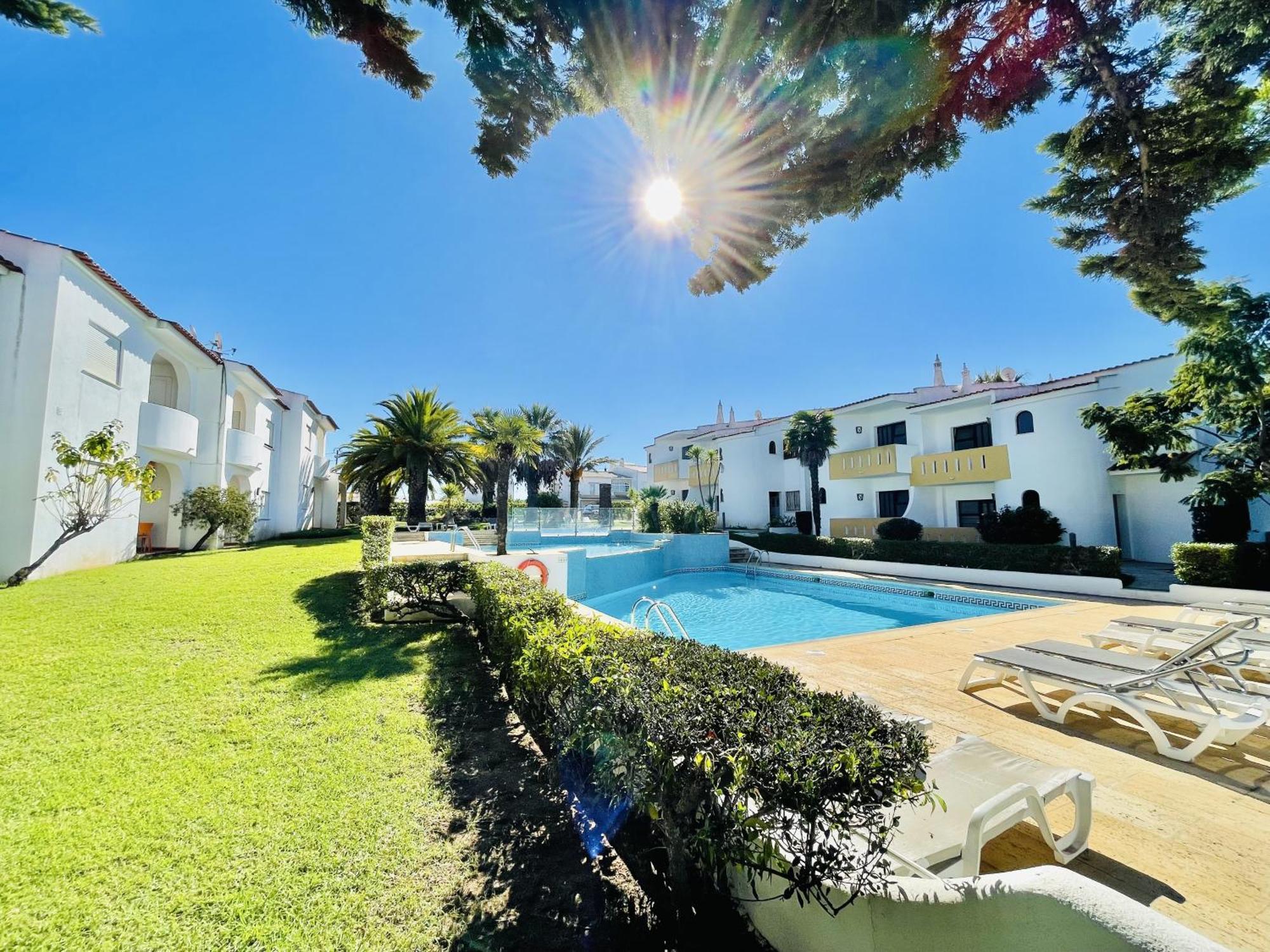 Lavanda - 2 Bedrooms - 3 Level Pool - Garden - Beach 1Km เอสโตเบอร์ ภายนอก รูปภาพ